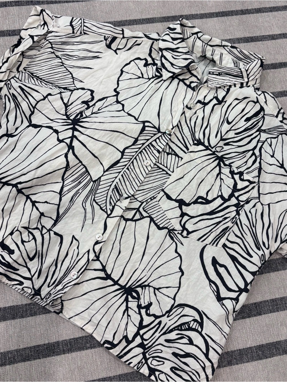 Rachel Zoe Black and White Leaf-Print Shirt